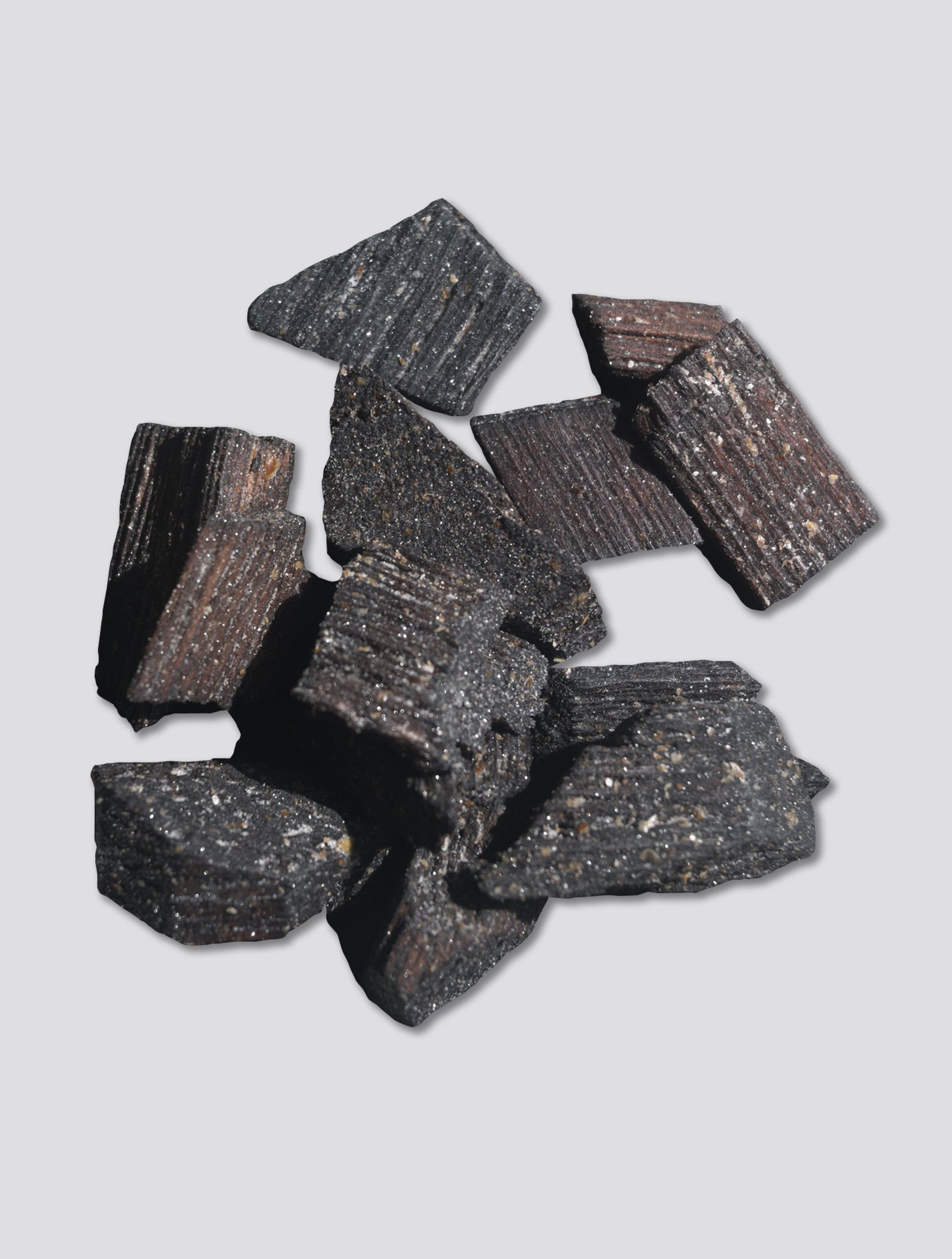 Encens Oud : Tout Savoir Origine, bienfaits, types et guide d'achat complet