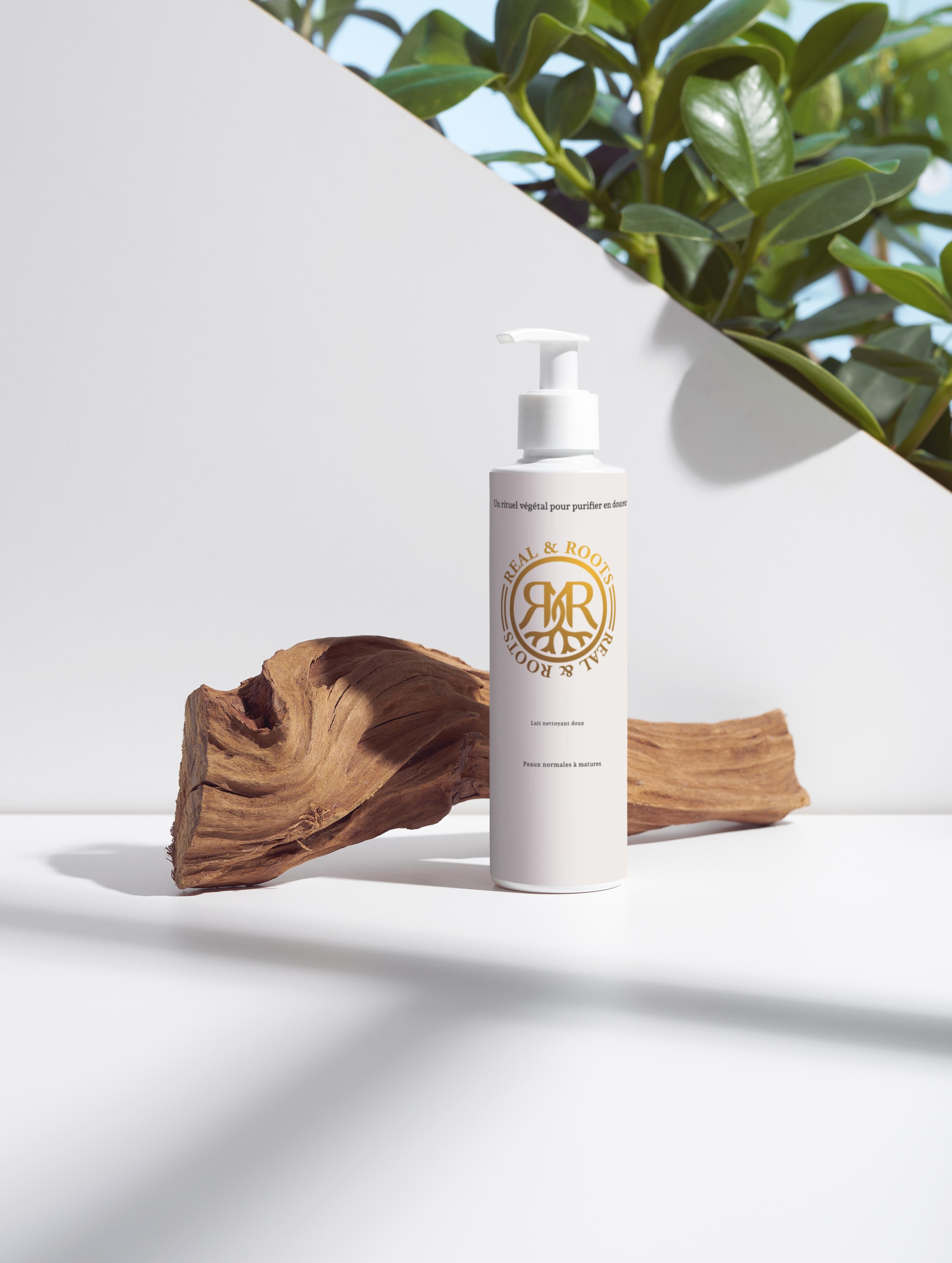 Lait nettoyant visage onctueux aux huiles précieuses : karité, argan et fleurs
