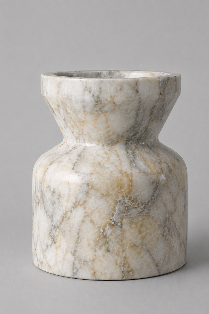 Voile Doré, vase en marbre veiné | Real & Roots
