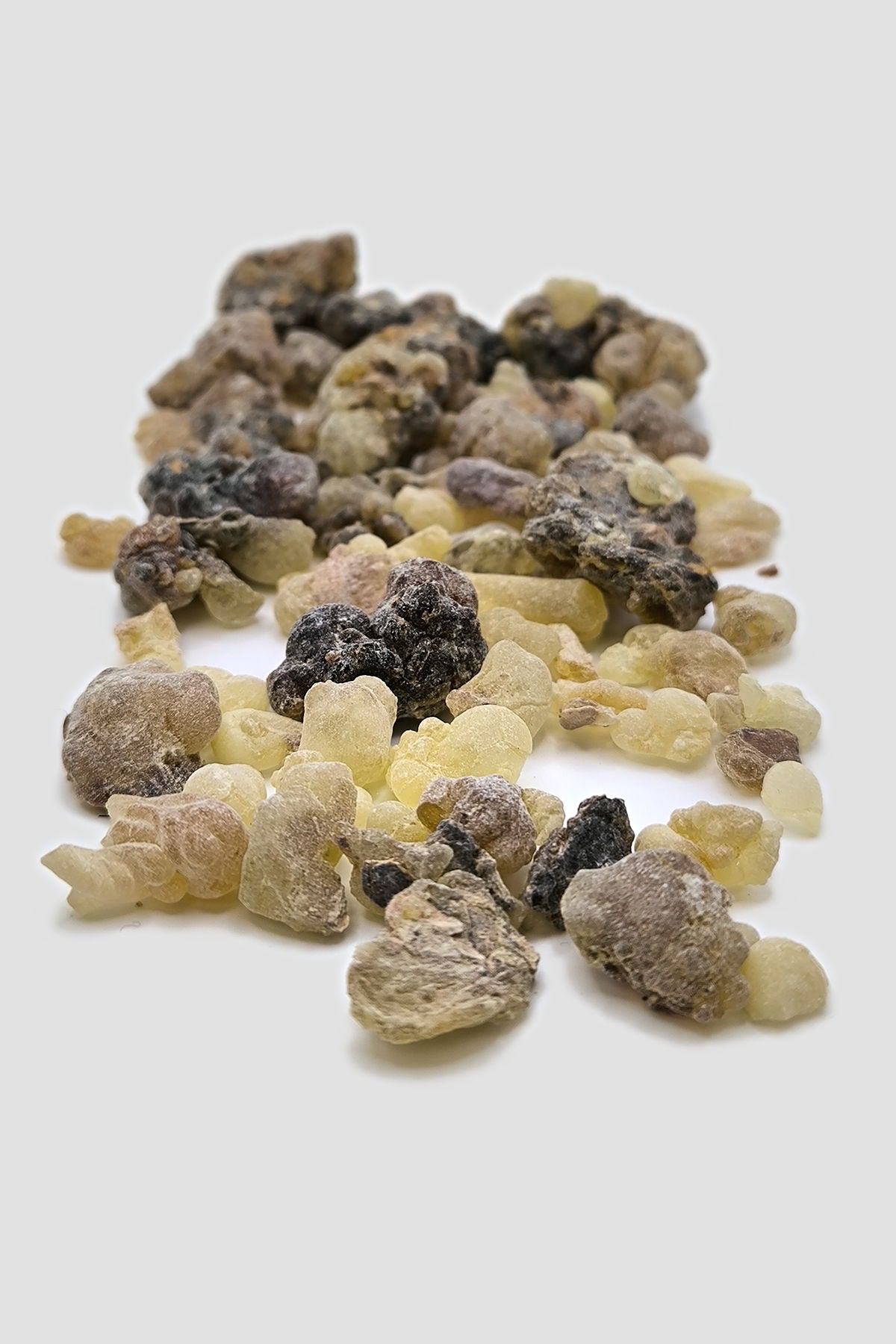 Résine d'oliban d'Oman en morceaux, Boswellia sacra — Real & Roots